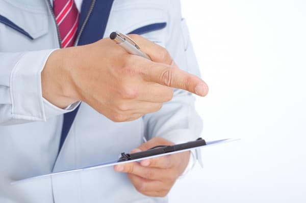 自動ドア点検中の画像